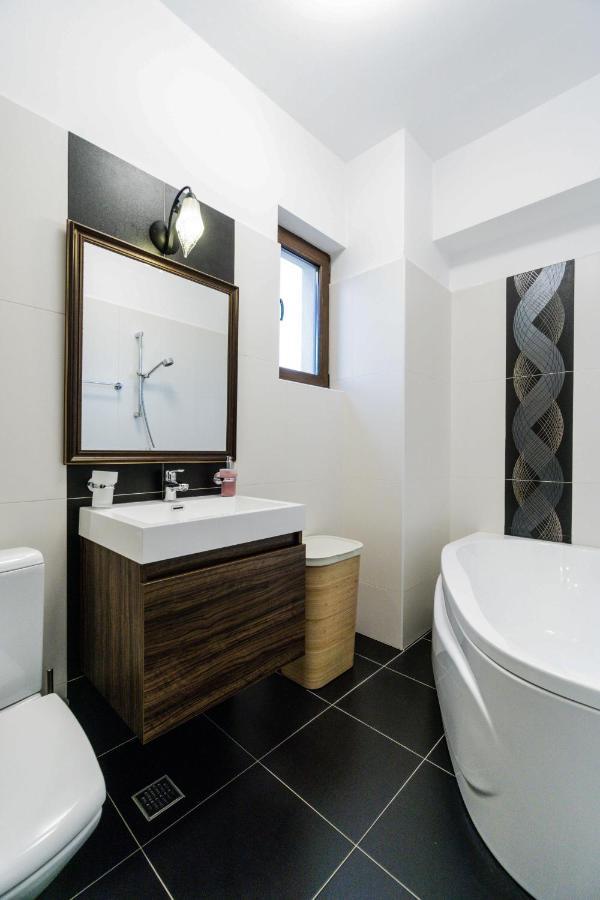 Luxury Baneasa Appartement Boekarest Buitenkant foto